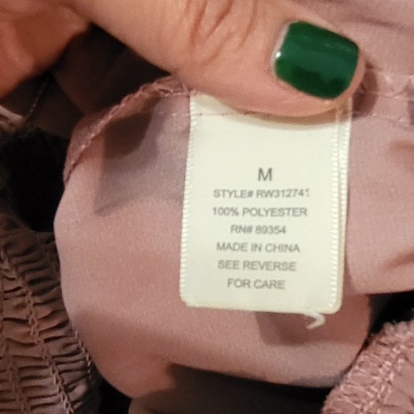 med) No Comment Blouse - Picture 4 of 5